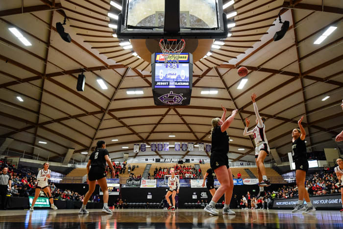 Clackamas Jesuit 6A Oregon girls basketball quarterfinal 2024 Naji Saker-104